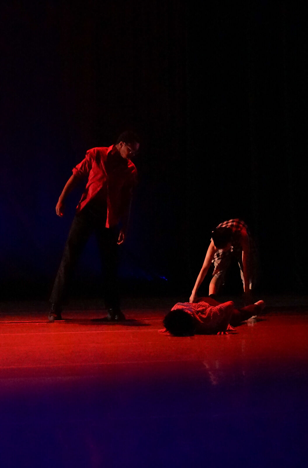 Performance photo by Lindsay Clipner (2)