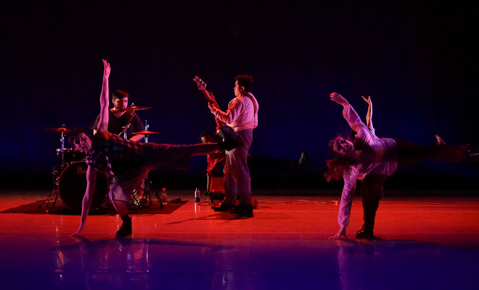 Performance photo by Lindsay Clipner (3)