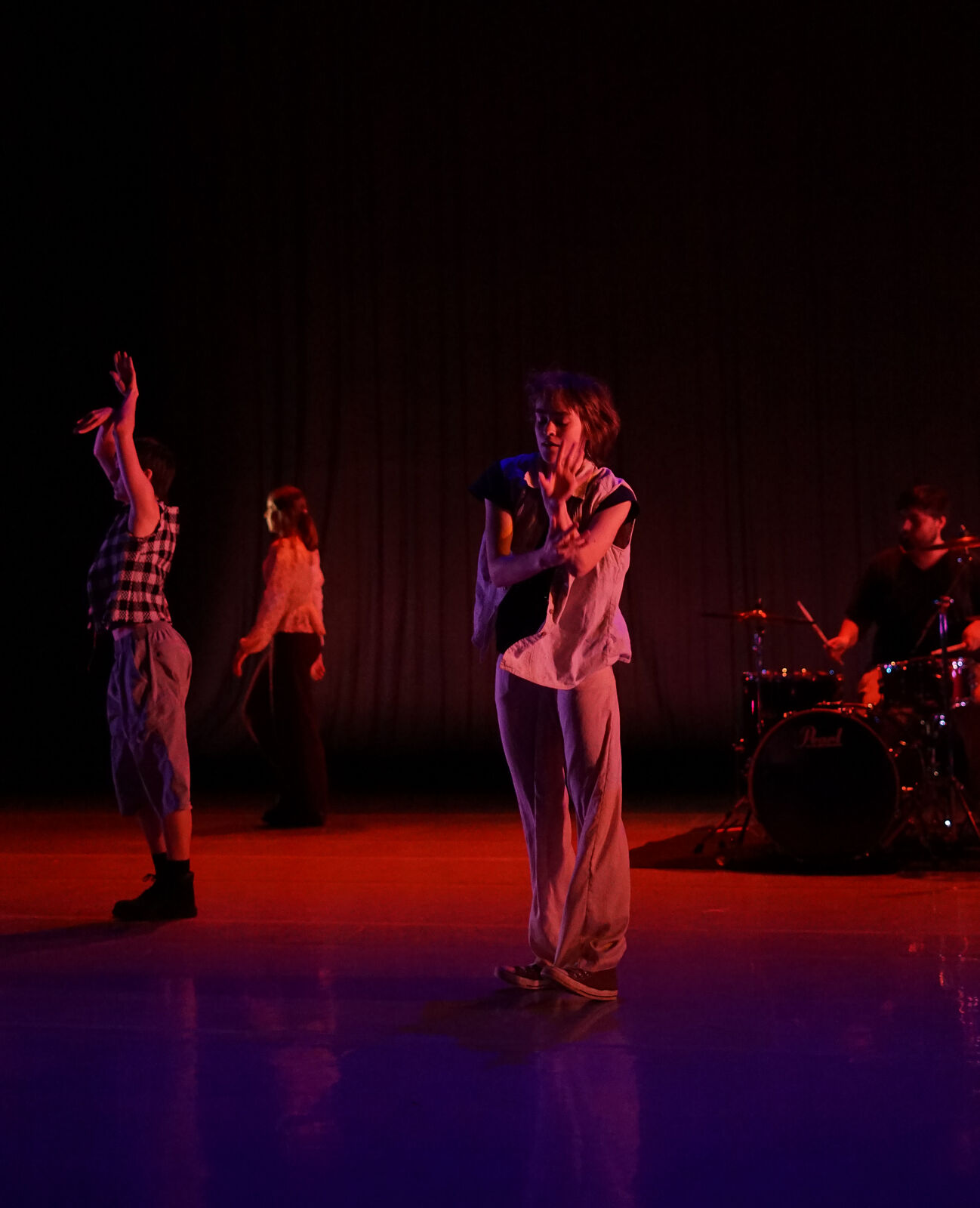 Performance photo by Lindsay Clipner (7)