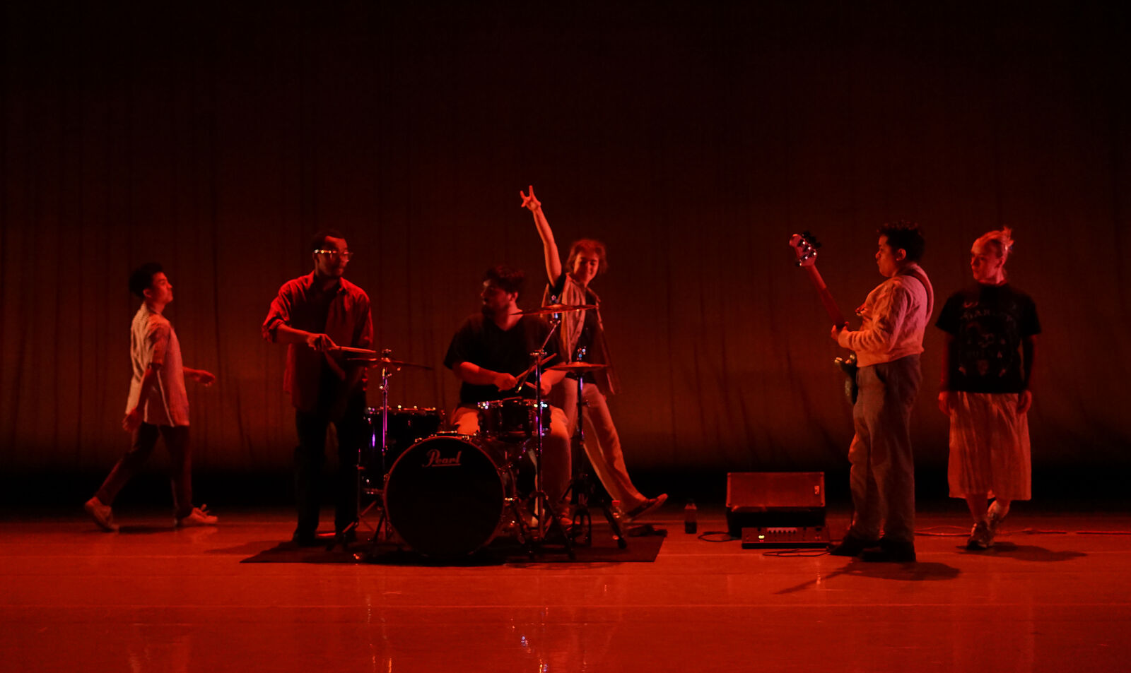 Performance photo by Lindsay Clipner (9)