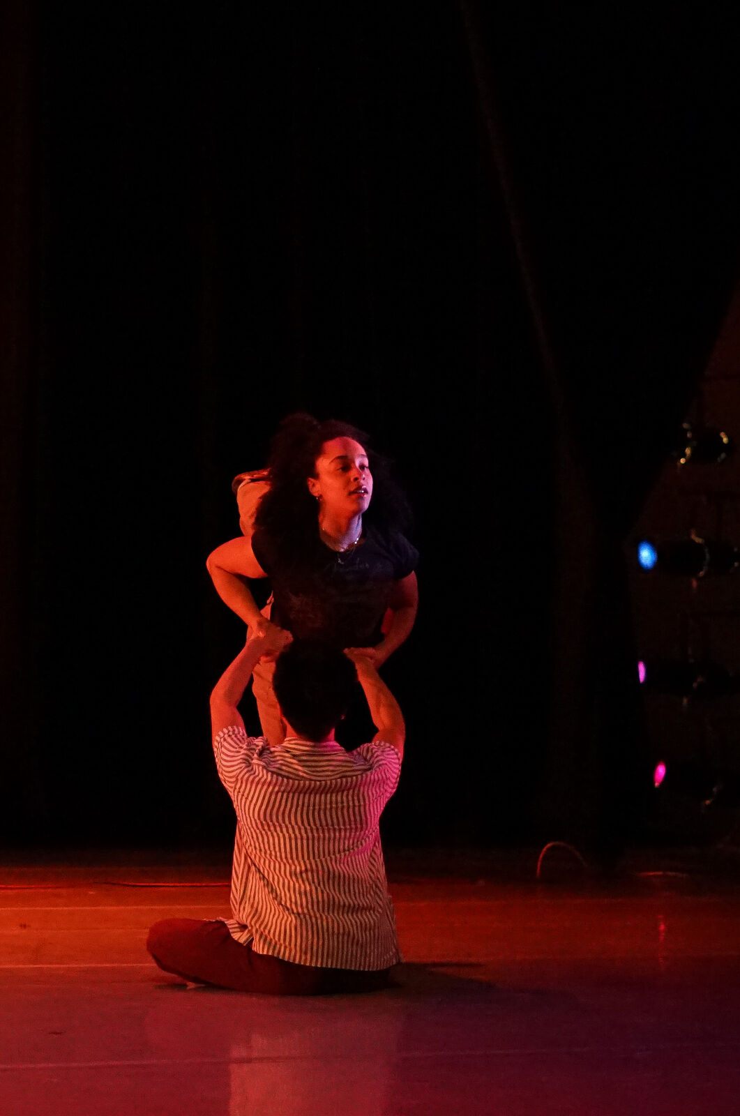 Performance photo by Lindsay Clipner (16)